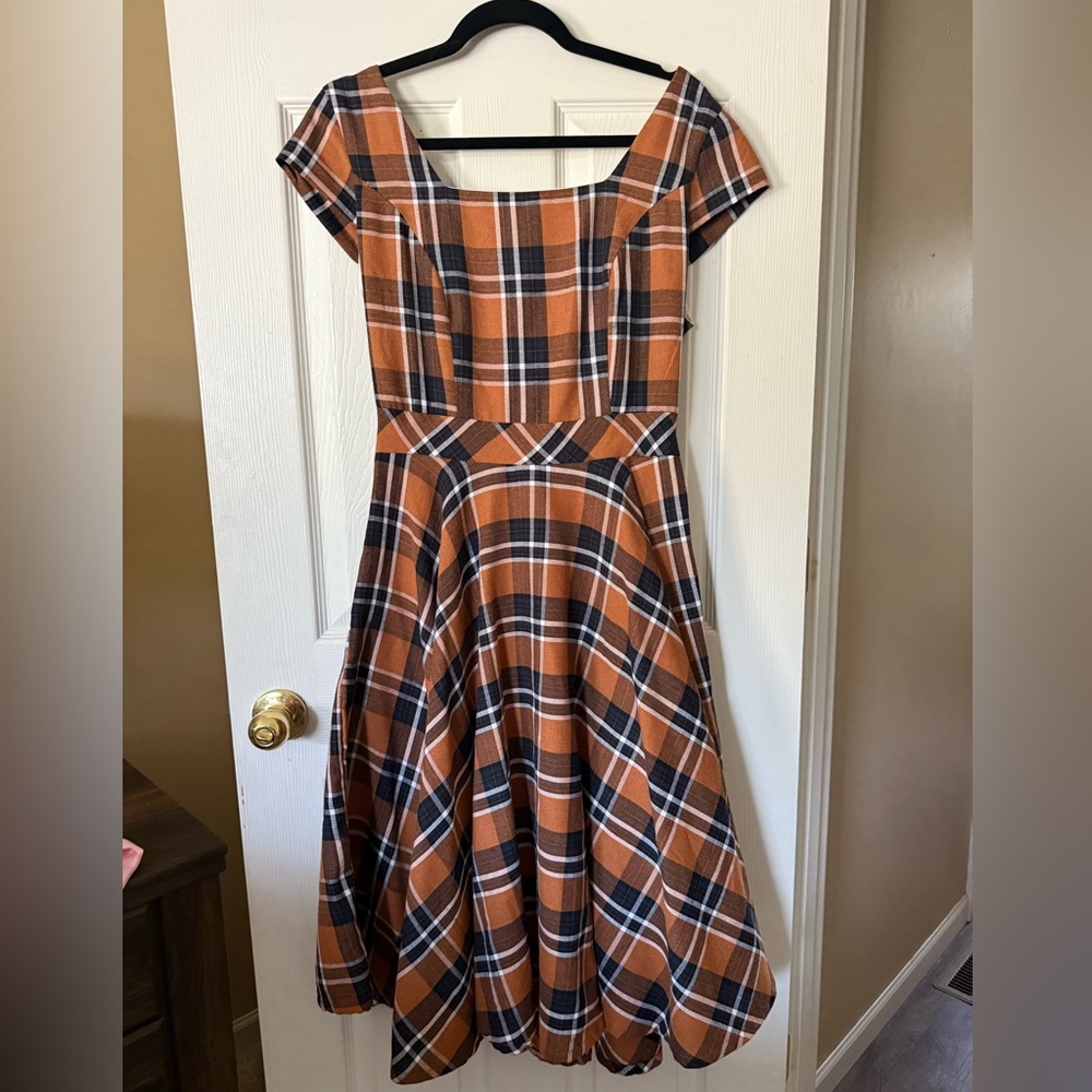Plaid dress! 🍁